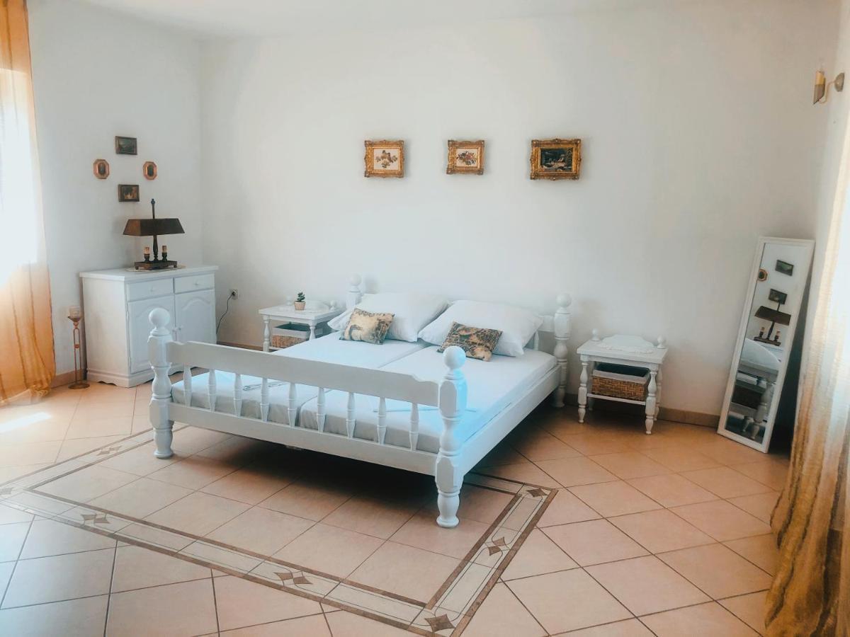 Apartmani Bepina Supetar Luaran gambar