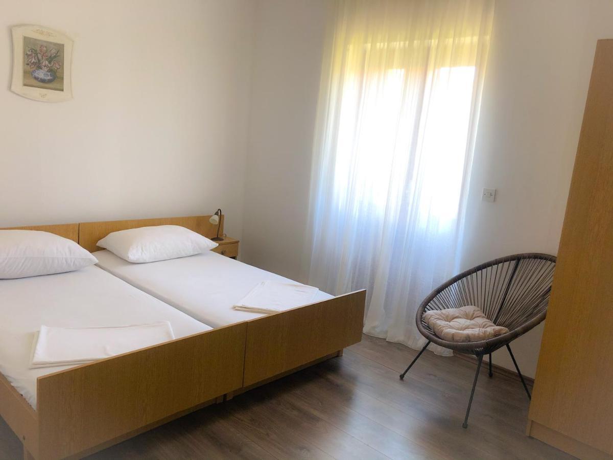 Apartmani Bepina Supetar Luaran gambar