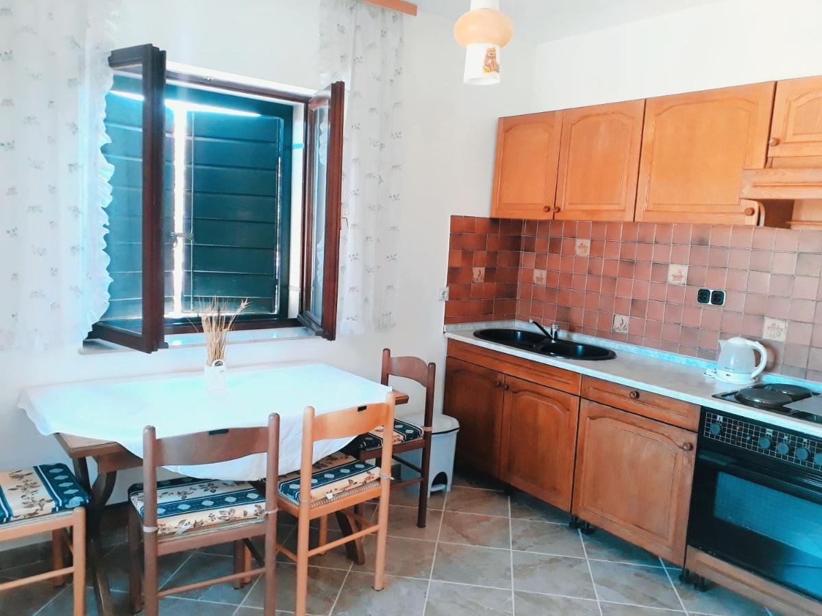 Apartmani Bepina Supetar Luaran gambar
